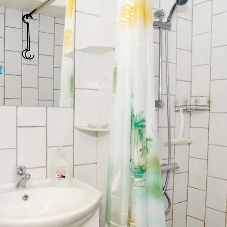 Two-bedroom Holiday In Appartement *